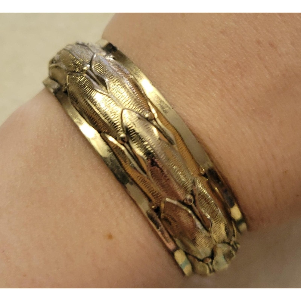 Vintage Whiting & Davis Gold Tone Leaf / Leaves Hinged‎ Bangle Bracelet AS IS